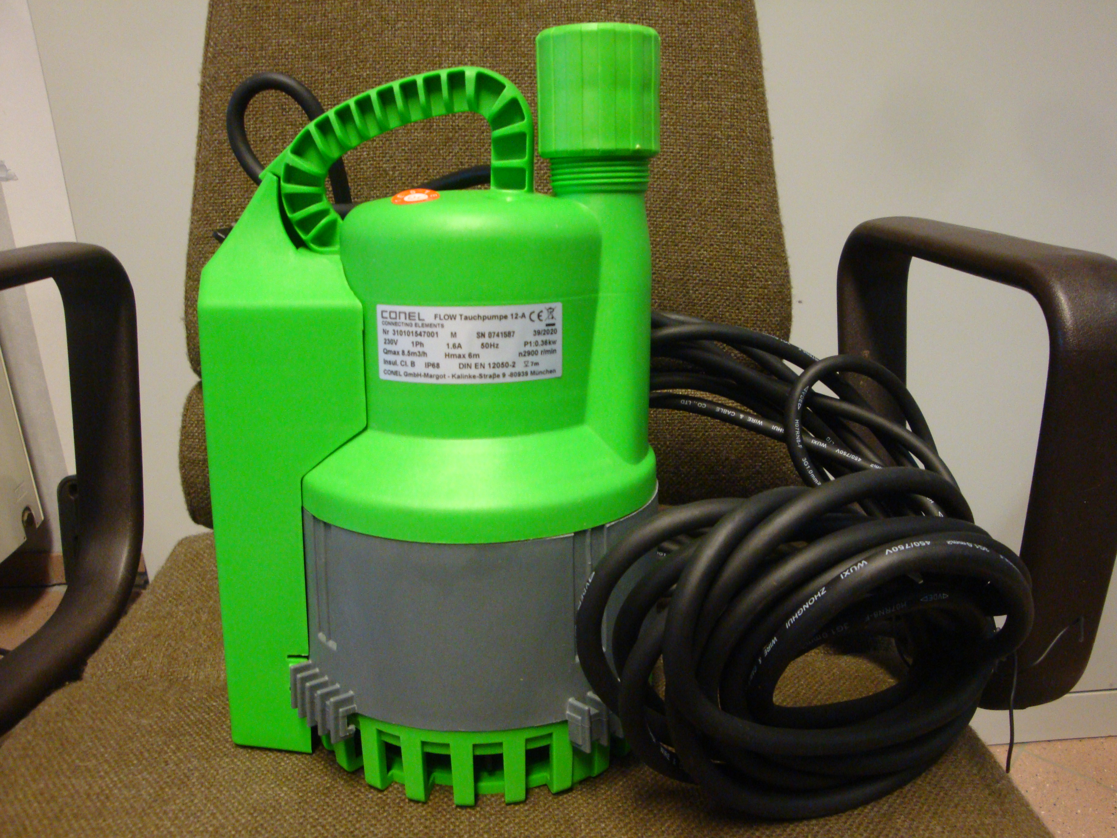 grüne Tauchpumpe Conel Flow TP 12-A f.leicht aggressive Medien,10m Kabel TP12A
