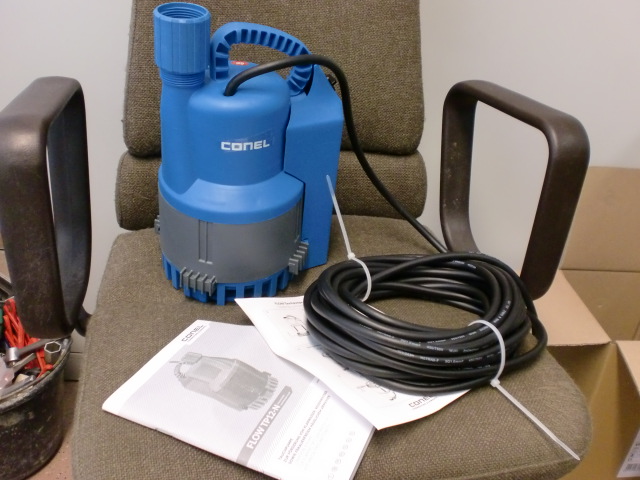 193 Euro - Tauchpumpe Conel Flow TP 12-N mit 10m Kabel und innenliegender Schwimmer FLOWTP12N